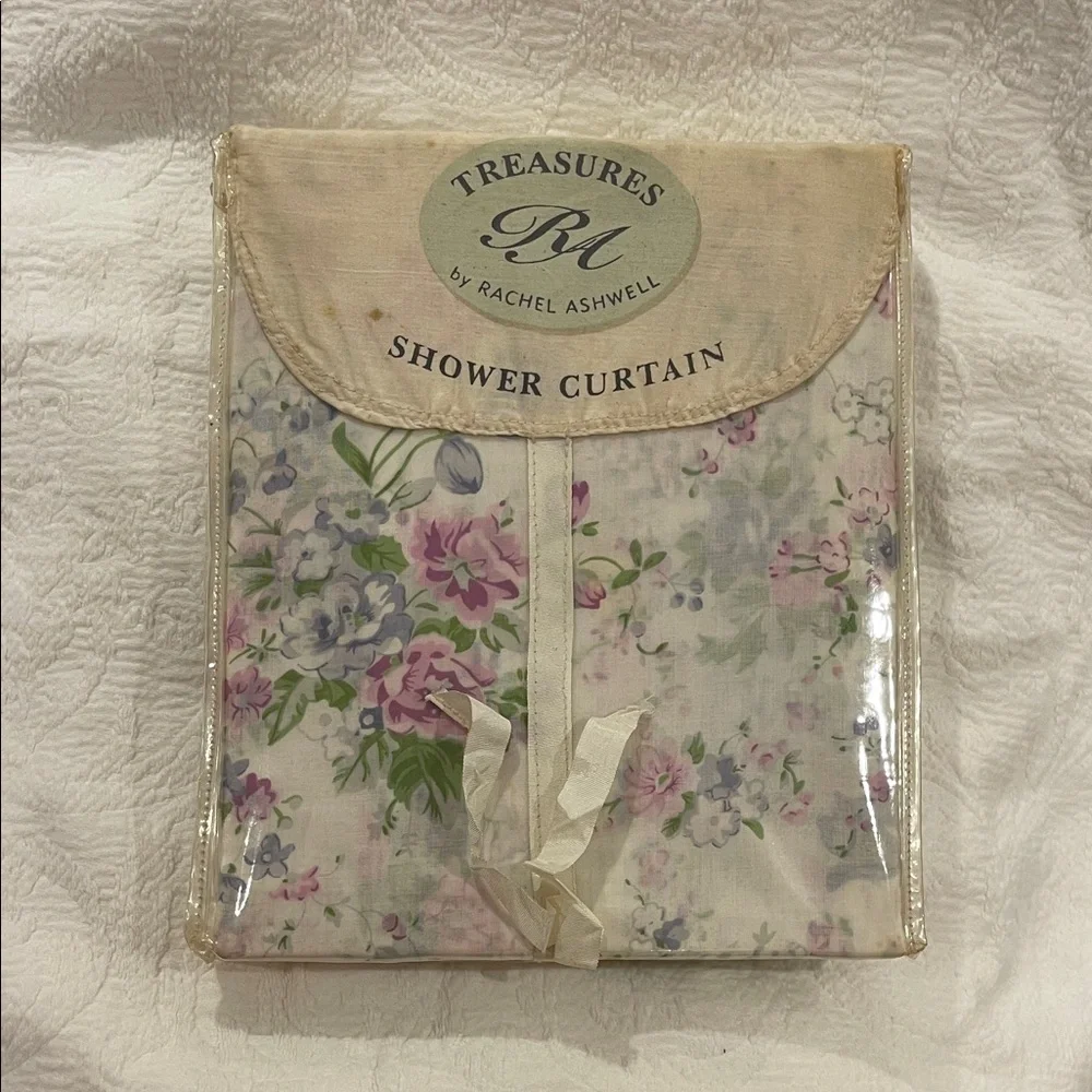 NWT TREASURES BY RACHEL ASHWELL SHOWER CURTAIN STRATFORD ROSE PRINT
